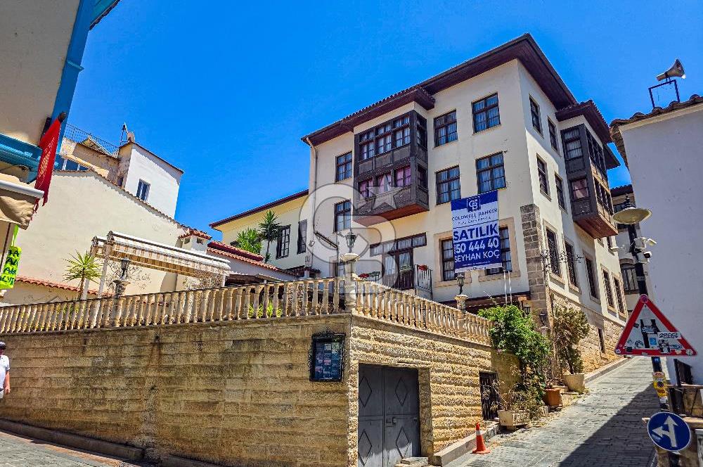 Antalya Kaleiçi'nde Satılık Otel 