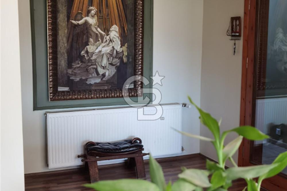 Hisarönü'nde Manzaralı,Ruhsatlı, Müstakil Geniş Aile Villası