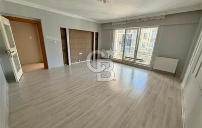 ELMADAĞ MERKEZDE CADDE ÜSTÜ CAM BALKONLU SATILIK 3+1 DAİRE