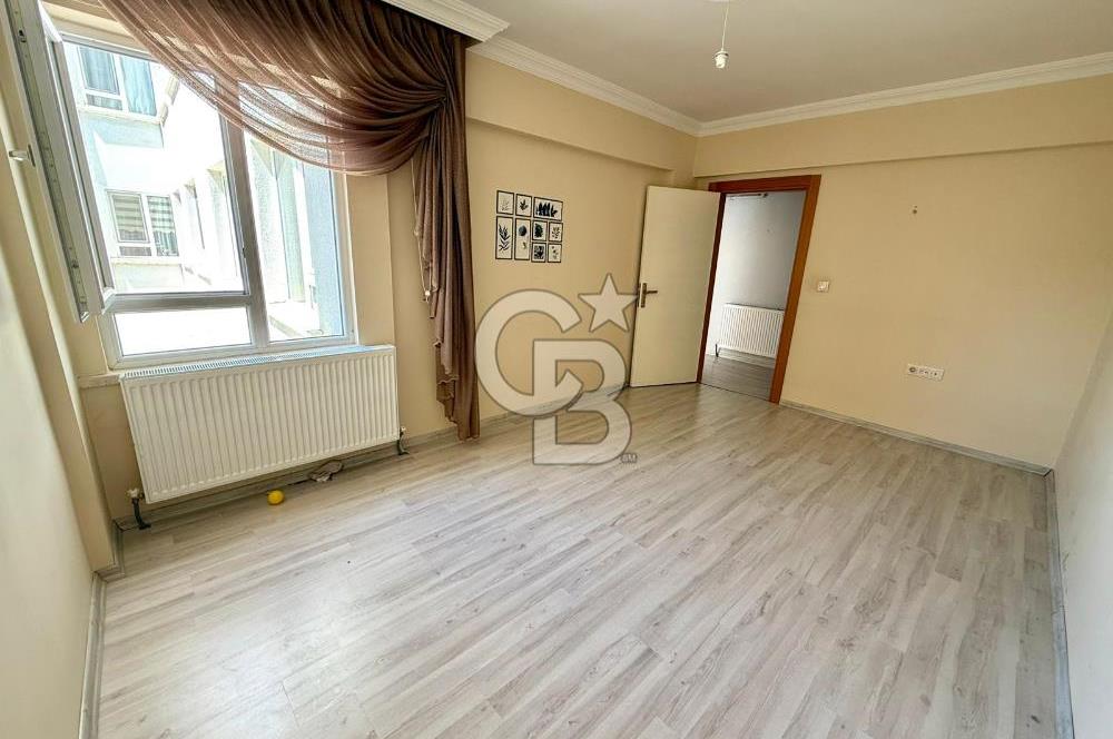 ELMADAĞ MERKEZDE CADDE ÜSTÜ CAM BALKONLU SATILIK 3+1 DAİRE