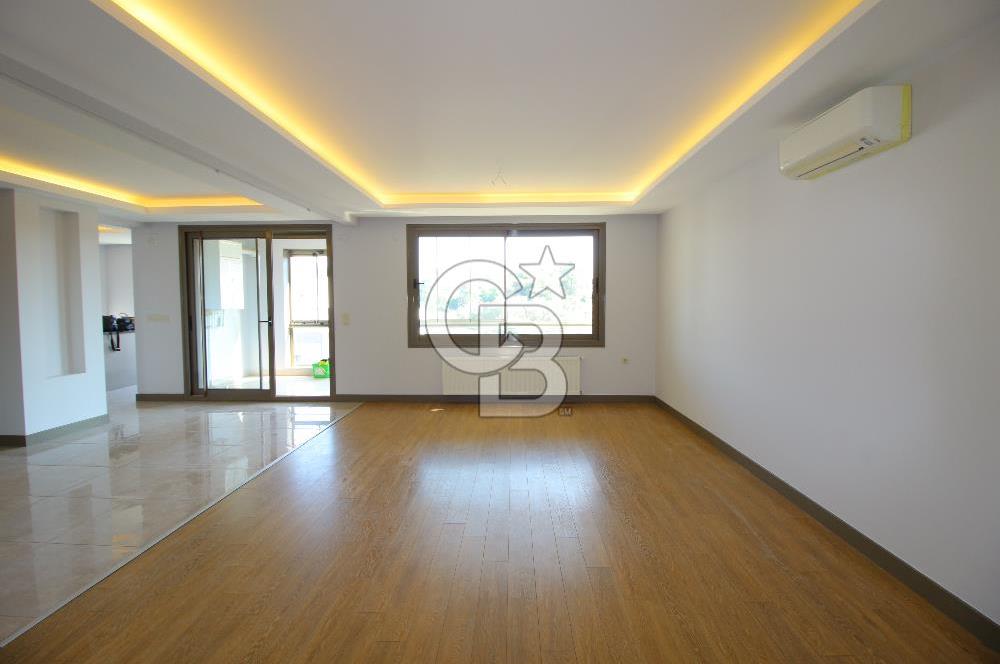 Görecenin En Nezih Sitesinde Yemyeşil Doğa Manzaralı 4+1 Kiralık