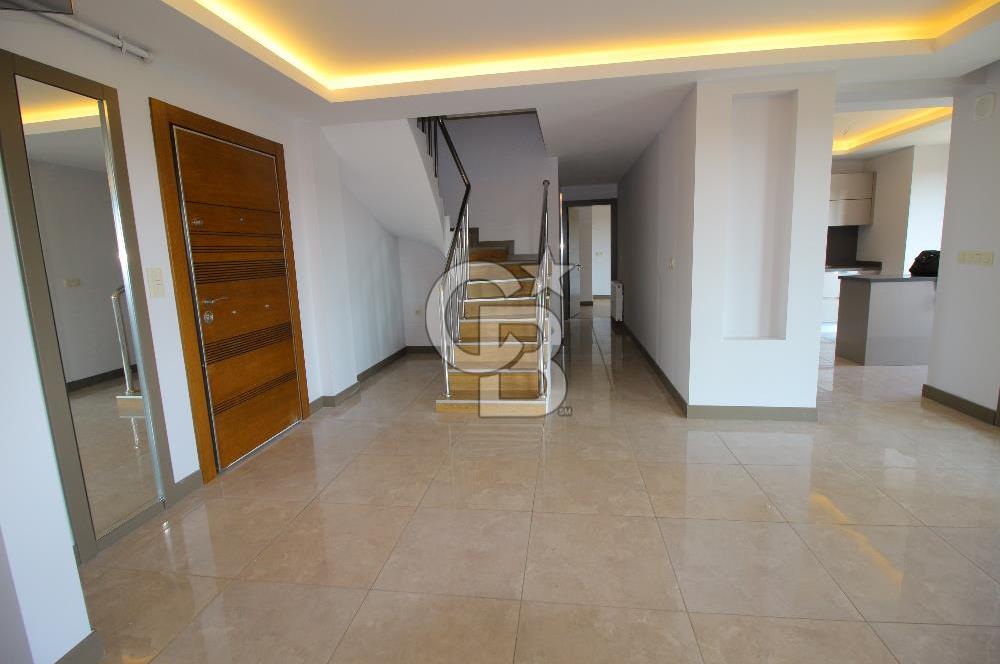 Görecenin En Nezih Sitesinde Yemyeşil Doğa Manzaralı 4+1 Kiralık