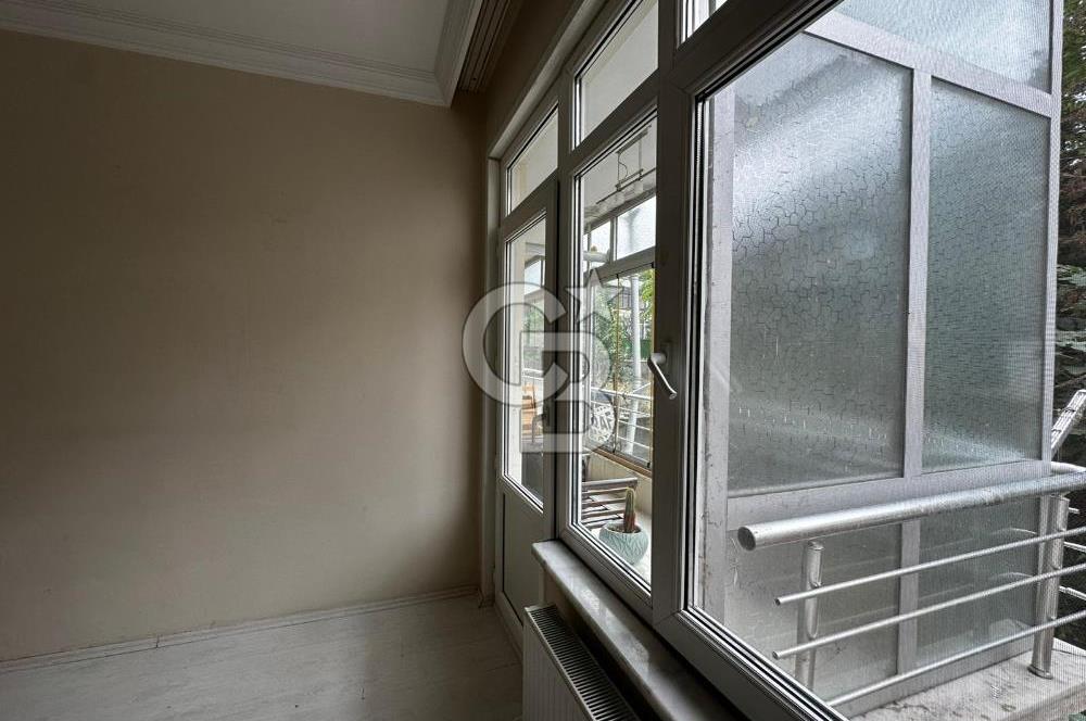 Bağlarbaşı Metro Çıkışında Kiralık Ofis Daire
