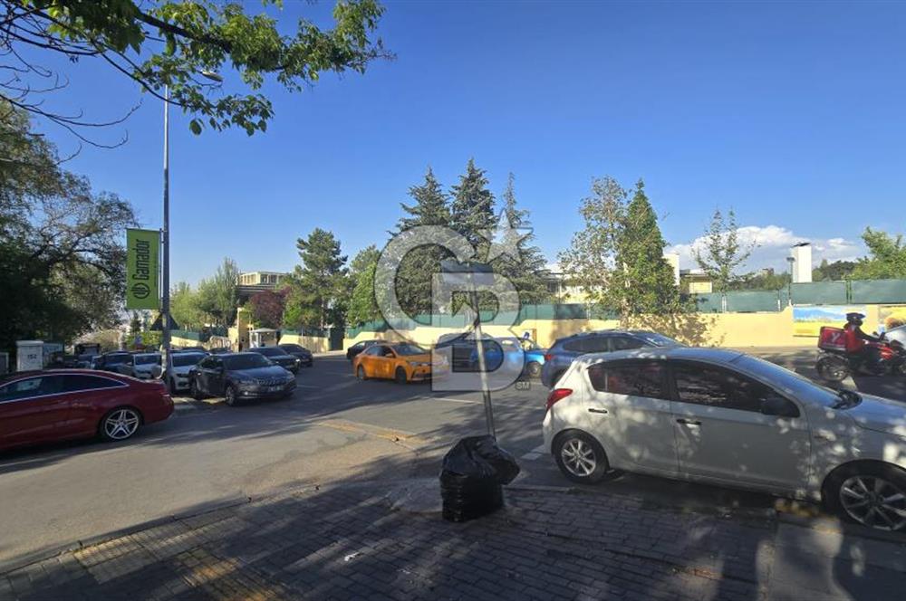 CİNNAH NO: 82 ATAKULE KARŞISI 1.KAT 4+1 SATILIK DAİRE