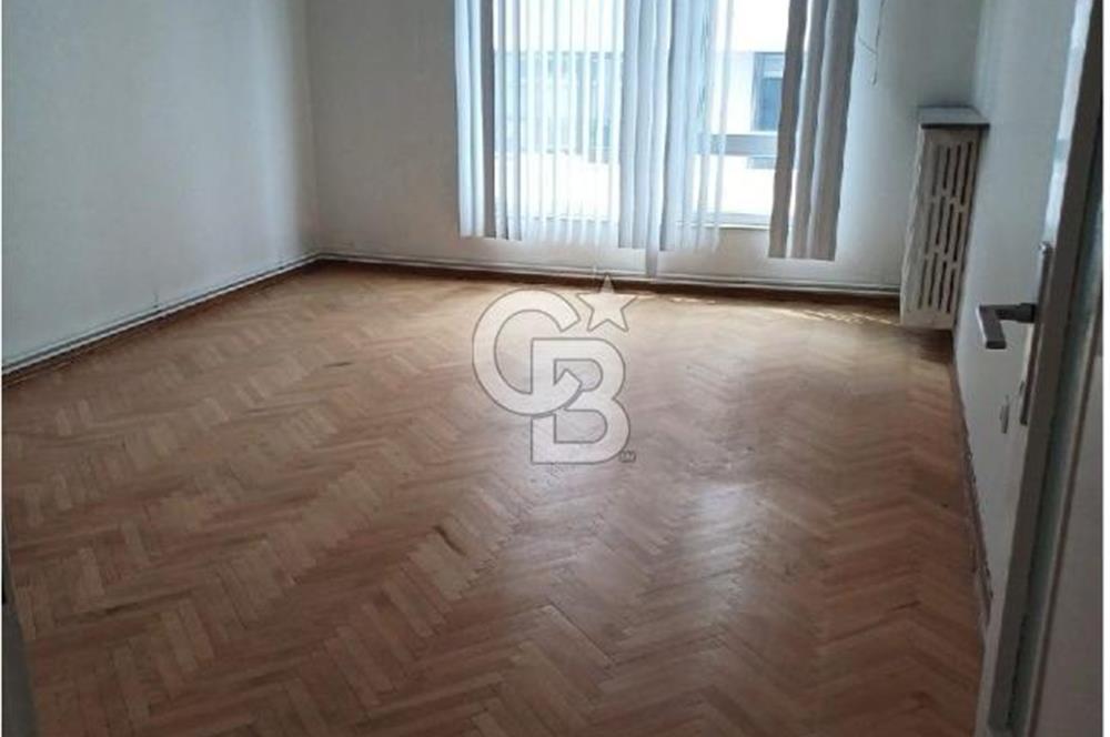CİNNAH NO: 82 ATAKULE KARŞISI 1.KAT 4+1 SATILIK DAİRE
