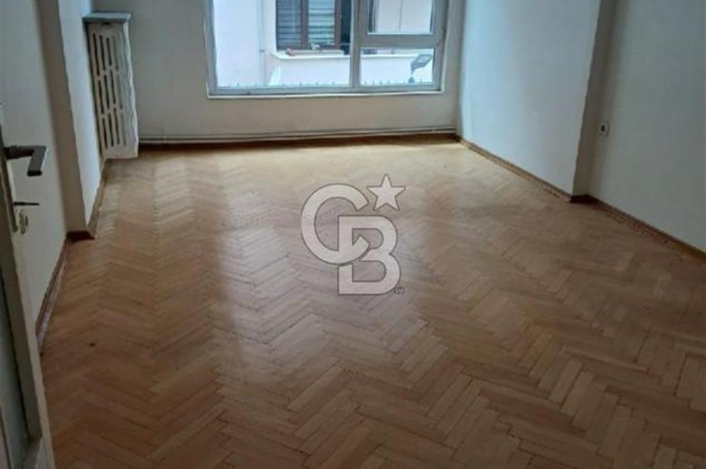 CİNNAH NO: 82 ATAKULE KARŞISI 1.KAT 4+1 SATILIK DAİRE