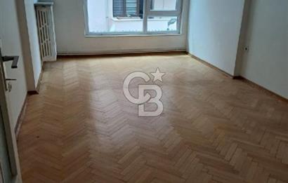 CİNNAH NO: 82 ATAKULE KARŞISI 1.KAT 4+1 SATILIK DAİRE