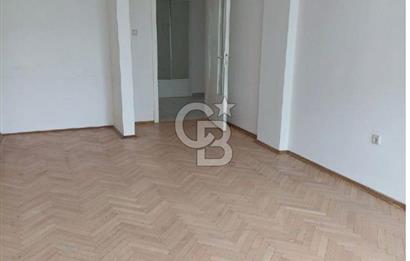 CİNNAH NO: 82 ATAKULE KARŞISI 1.KAT 4+1 SATILIK DAİRE