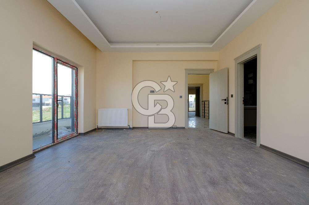 BAĞLICA'NIN KALBİNDE LÜKSÜN VE HUZURUN BİR ARADA OLDUĞU4+1 VİLLA 