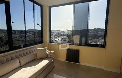 Silivri'de Bakımlı Deniz Manzaralı 650 m2 İskanlı Lux Villa