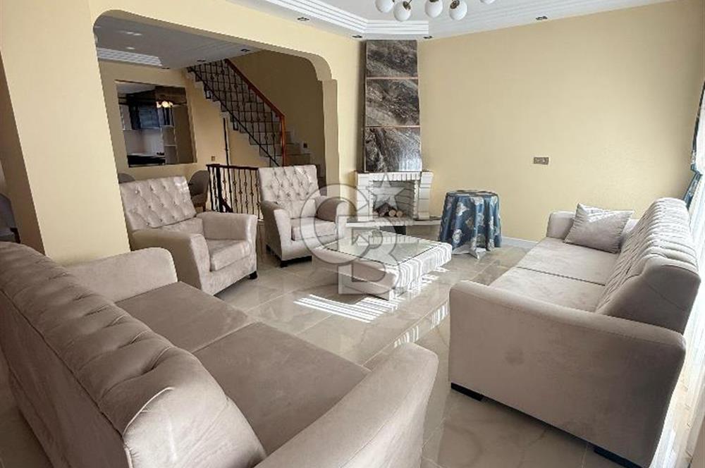 Silivri'de Bakımlı Deniz Manzaralı 650 m2 İskanlı Lux Villa