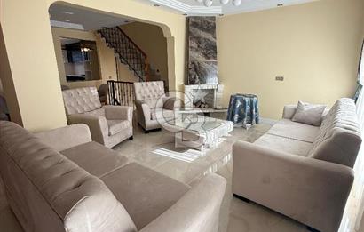 Silivri'de Bakımlı Deniz Manzaralı 650 m2 İskanlı Lux Villa