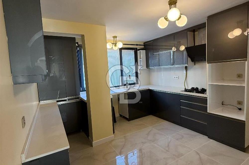 Silivri'de Bakımlı Deniz Manzaralı 650 m2 İskanlı Lux Villa