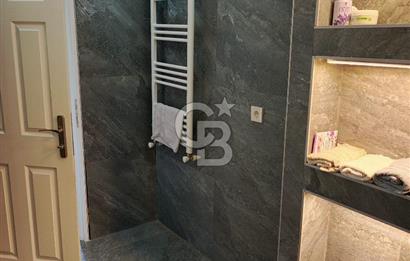 Karşıyaka GİRNE'de Cadde üstü 3+1 Satılık Daire