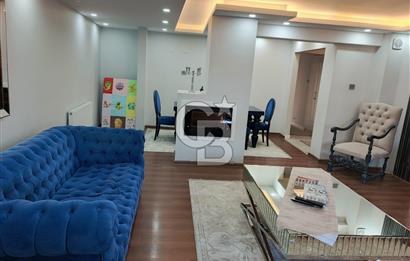 Karşıyaka GİRNE'de Cadde üstü 3+1 Satılık Daire