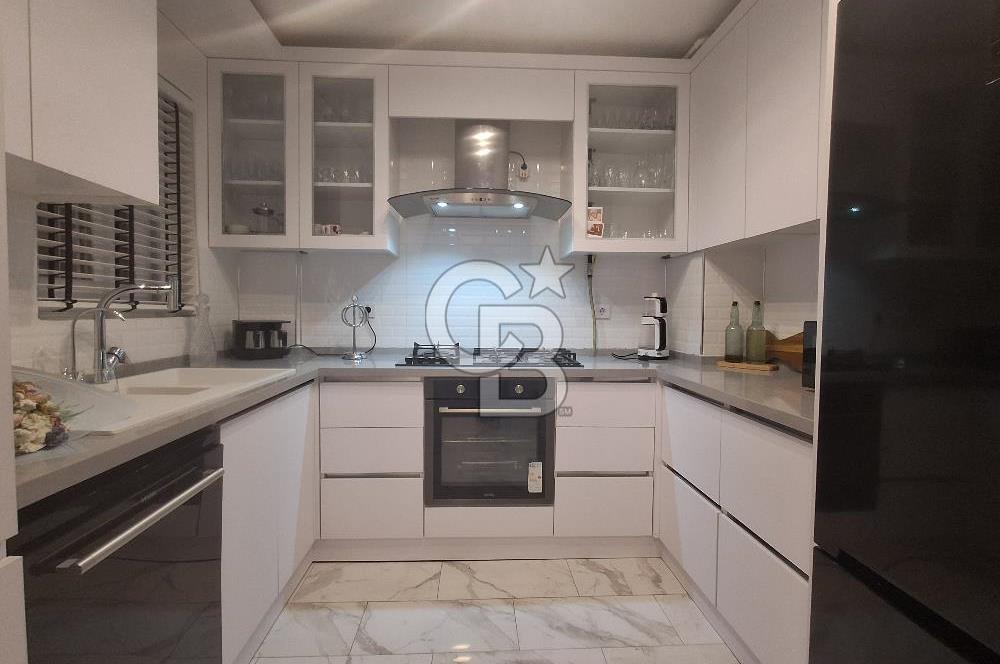 KARŞIYAKA Merkezi Konum Full tadilatlı 3+1 Satılık Daire