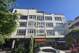 CİNNAH NO: 82 ATAKULE KARŞISI 1.KAT 4+1 SATILIK DAİRE