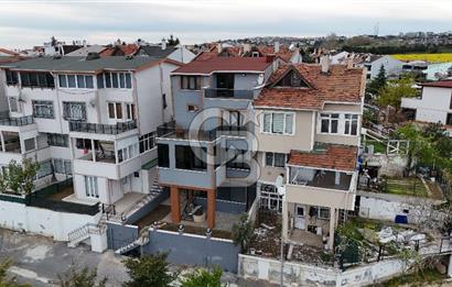 Silivri'de Bakımlı Deniz Manzaralı 650 m2 İskanlı Lux Villa