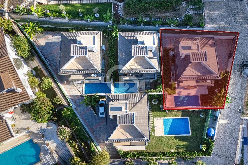 Urla Çeşmealtı Lüx 5+1 Villa