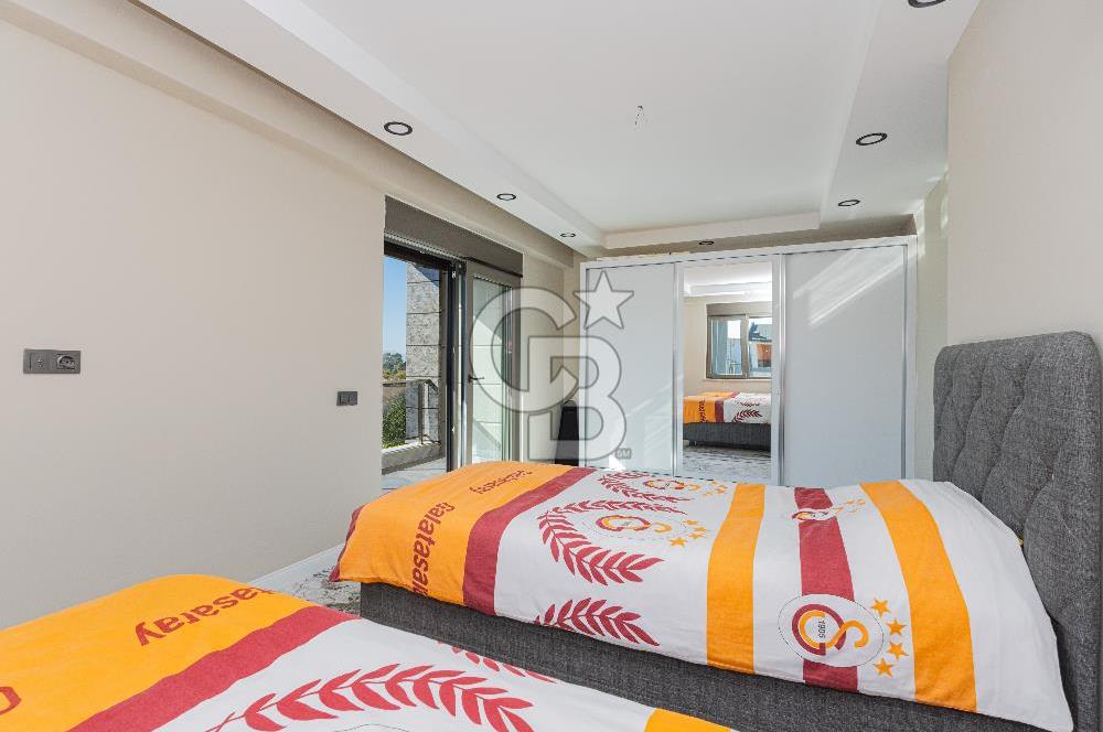 ODABAŞINDA MÜSTAKİL HAVUZLU 5+1 TRİBLEKS VİLLA