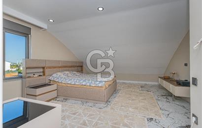 ODABAŞINDA MÜSTAKİL HAVUZLU 5+1 TRİBLEKS VİLLA