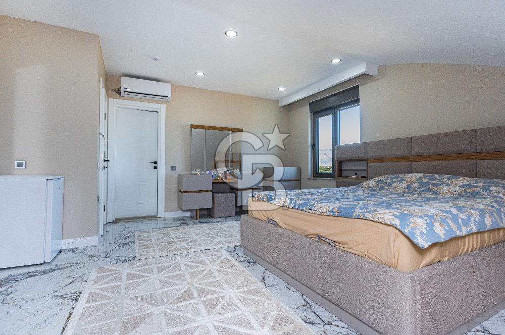 ODABAŞINDA MÜSTAKİL HAVUZLU 5+1 TRİBLEKS VİLLA
