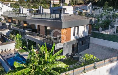 Urla Çeşmealtı Lüx 5+1 Villa