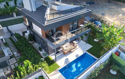 Urla Çeşmealtı Lüx 5+1 Villa