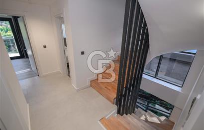 Urla Çeşmealtı Lüx 5+1 Villa
