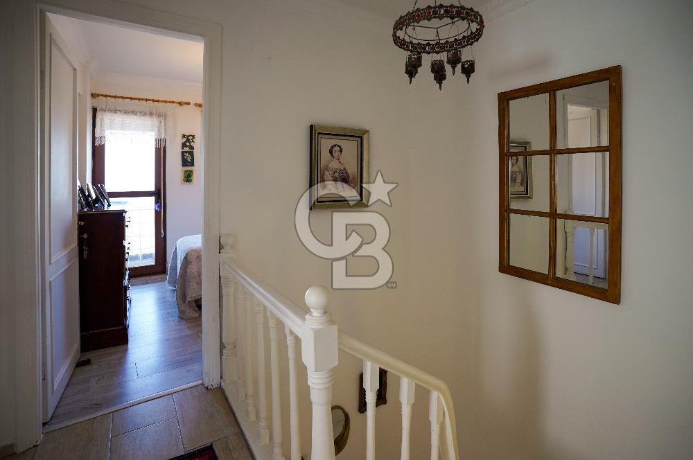 URLA/ZEYTİNALANINDA 3+1 SATILIK VİLLA