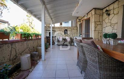 URLA/ZEYTİNALANINDA 3+1 SATILIK VİLLA