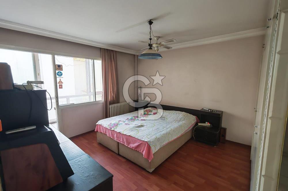 Mithatpaşa Cadde Üzerinde Asansörlü Otoparklı Satılık 4+1