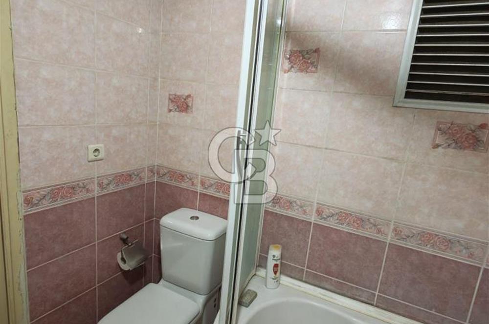 Mithatpaşa Cadde Üzerinde Asansörlü Otoparklı Satılık 4+1