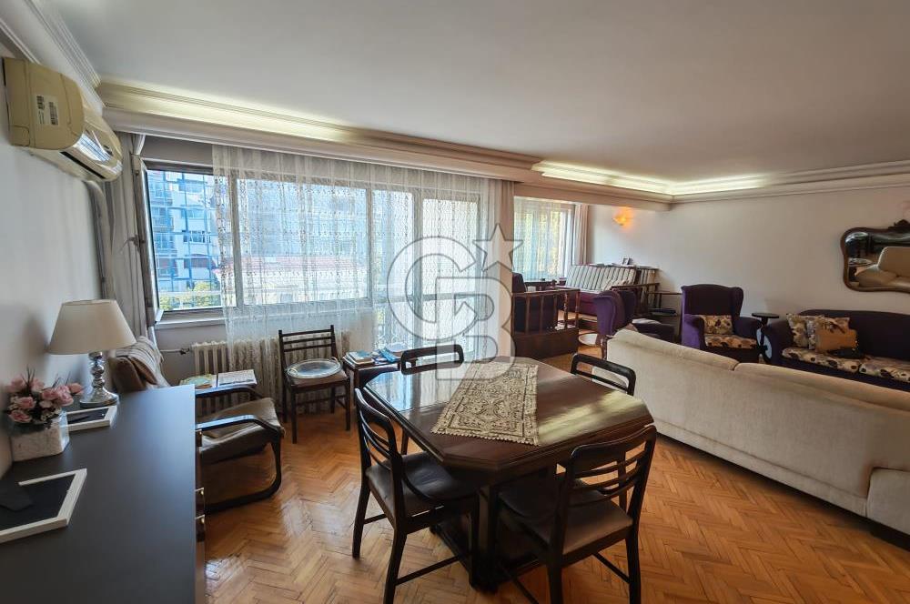 Mithatpaşa Cadde Üzerinde Asansörlü Otoparklı Satılık 4+1