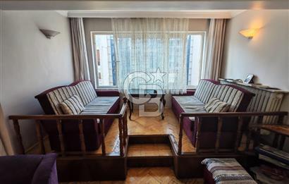Mithatpaşa Cadde Üzerinde Asansörlü Otoparklı Satılık 4+1
