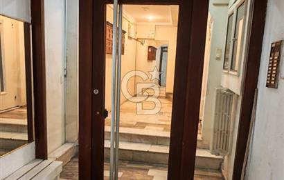 Mithatpaşa Cadde Üzerinde Asansörlü Otoparklı Satılık 4+1
