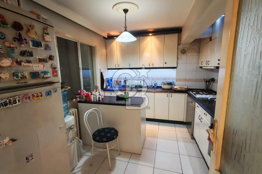 Mithatpaşa Cadde Üzerinde Asansörlü Otoparklı Satılık 4+1