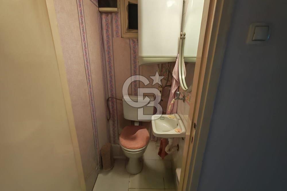 Mithatpaşa Cadde Üzerinde Asansörlü Otoparklı Satılık 4+1