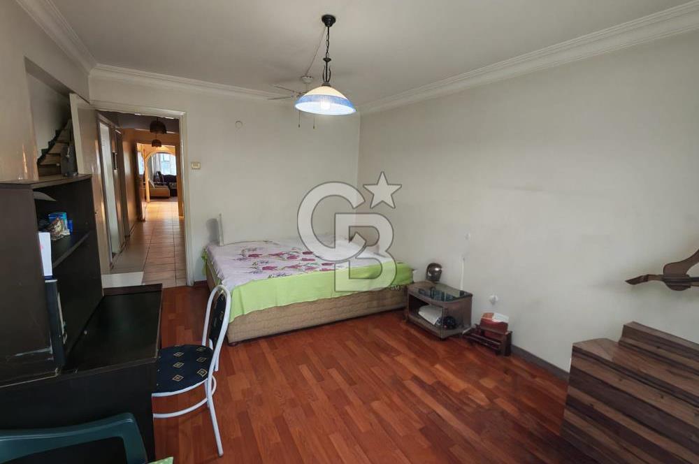 Mithatpaşa Cadde Üzerinde Asansörlü Otoparklı Satılık 4+1