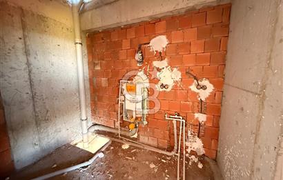 BAŞİSKELE SATILIK GENİŞ 1+1 ARAKAT ASANSÖRLÜ DAİRE
