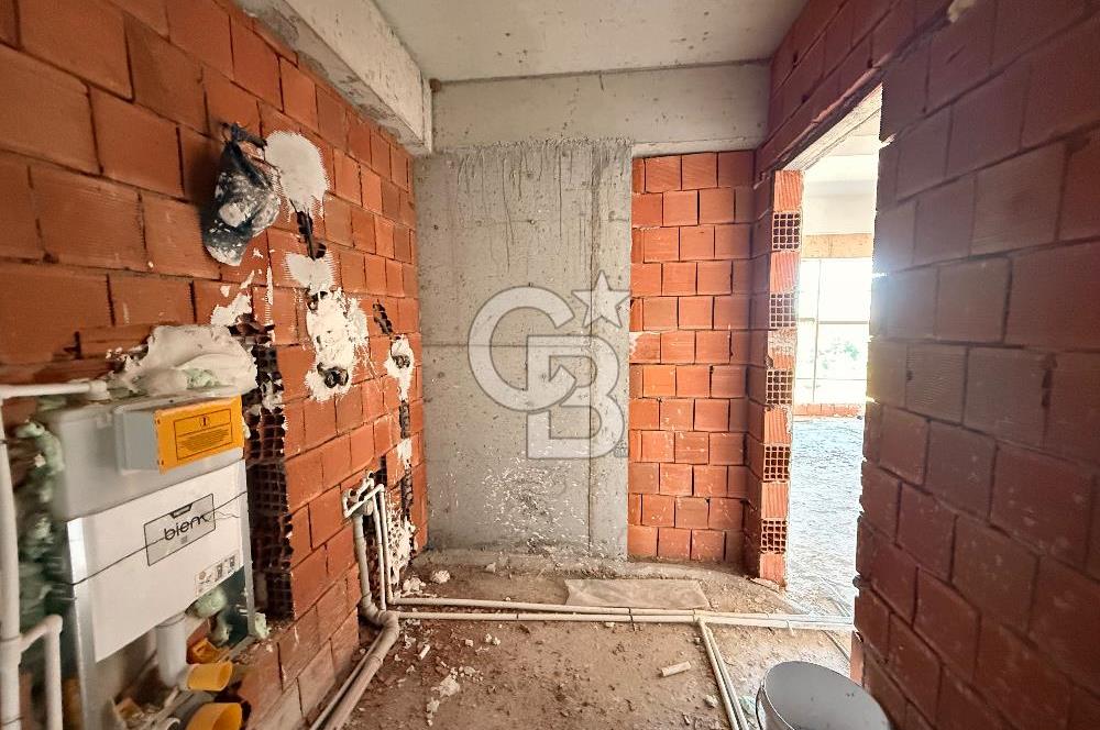 BAŞİSKELE SATILIK GENİŞ 1+1 ARAKAT ASANSÖRLÜ DAİRE