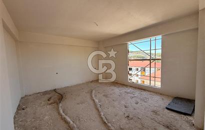 BAŞİSKELE SATILIK GENİŞ 1+1 ARAKAT ASANSÖRLÜ DAİRE