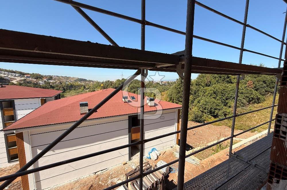 BAŞİSKELE SATILIK GENİŞ 1+1 ARAKAT ASANSÖRLÜ DAİRE