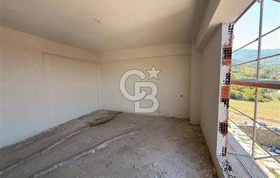 BAŞİSKELE SATILIK GENİŞ 1+1 ARAKAT ASANSÖRLÜ DAİRE