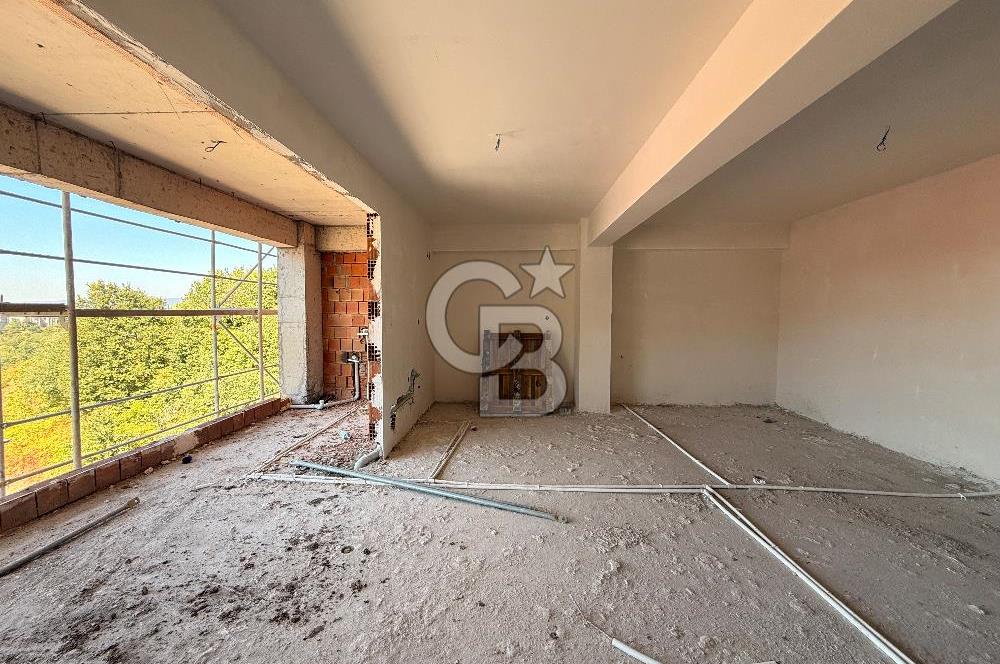 BAŞİSKELE SATILIK GENİŞ 1+1 ARAKAT ASANSÖRLÜ DAİRE