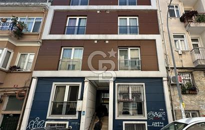 KADIKÖY,MODA,BAHARİYE CD. 3 DK. TERASLI 1,5+1 ÇATI DUBLEKS DAİRE