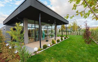 MOGAN MANZARALI LUNA SİTESİ 5+1 240 m2 PEYZAJLI SATILIK VİLLA