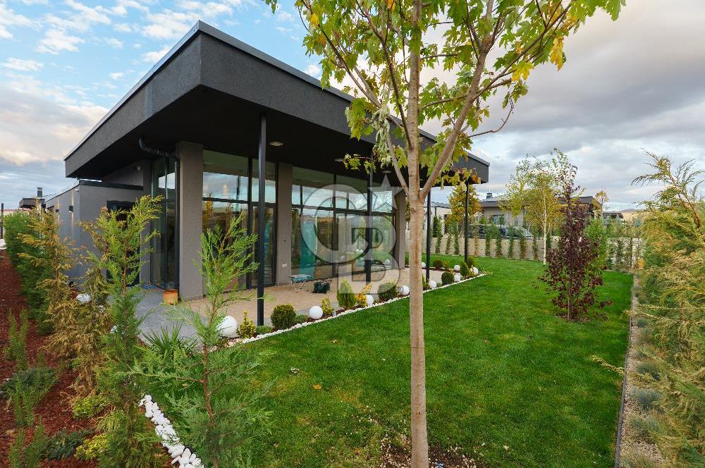 MOGAN MANZARALI LUNA SİTESİ 5+1 240 m2 PEYZAJLI SATILIK VİLLA