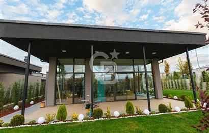 MOGAN MANZARALI LUNA SİTESİ 5+1 240 m2 PEYZAJLI SATILIK VİLLA