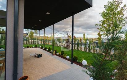 MOGAN MANZARALI LUNA SİTESİ 5+1 240 m2 PEYZAJLI SATILIK VİLLA